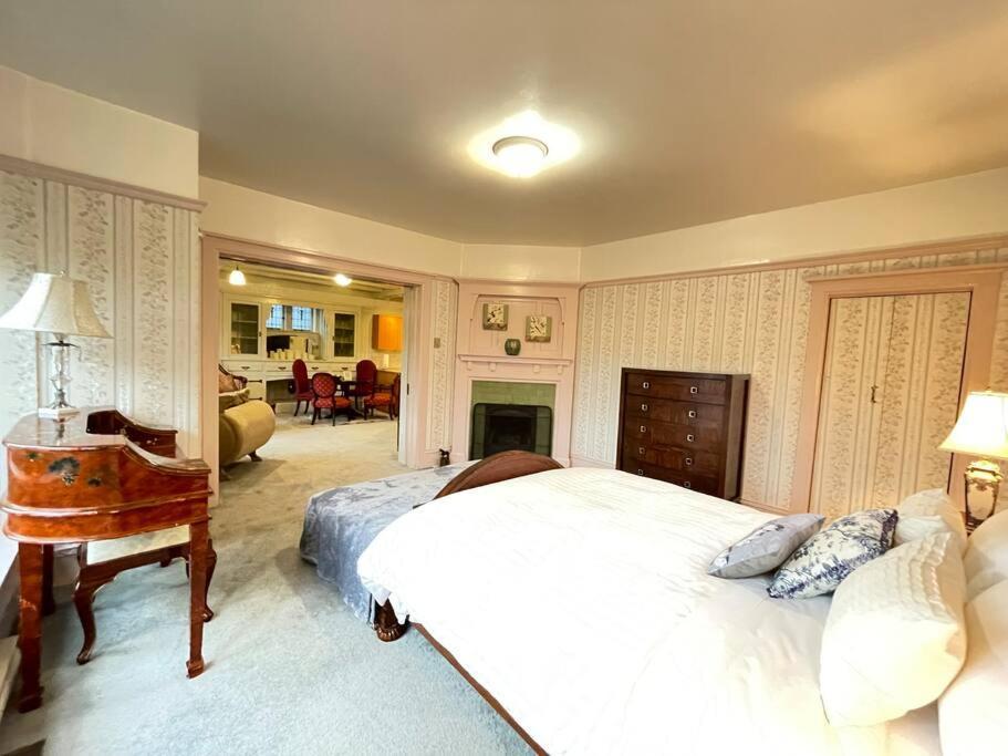 Parlor Suite In Heritage Manor, Fairfield, Near Dt วิกตอเรีย ภายนอก รูปภาพ