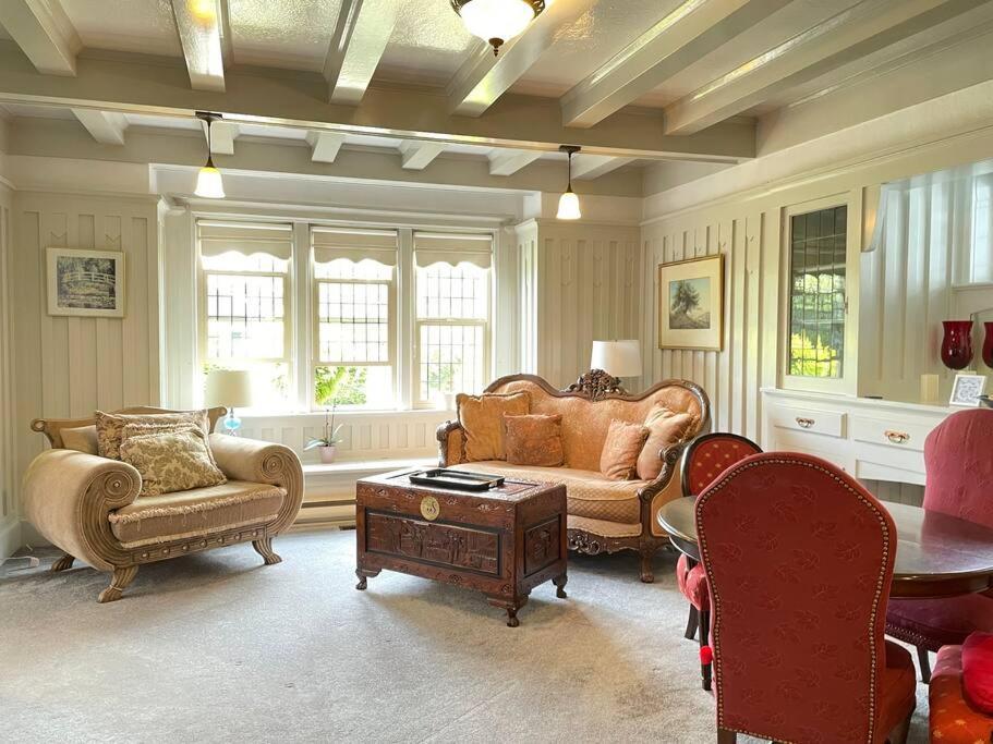 Parlor Suite In Heritage Manor, Fairfield, Near Dt วิกตอเรีย ภายนอก รูปภาพ