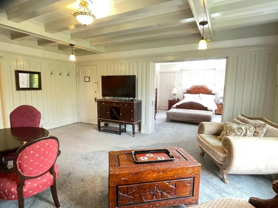 Parlor Suite In Heritage Manor, Fairfield, Near Dt วิกตอเรีย ภายนอก รูปภาพ